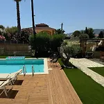 Nikludin & Holiday home *