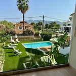Nikludin & Holiday home Laganas
