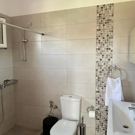 Ferienhaus Nikludin & Laganas