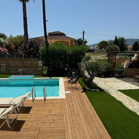 Nikludin & Ferienhaus *