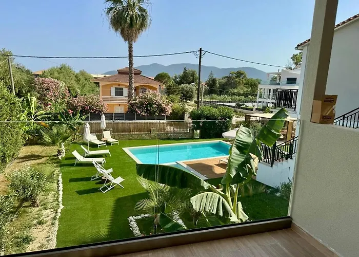 Nikludin & Tatil Evi Laganas