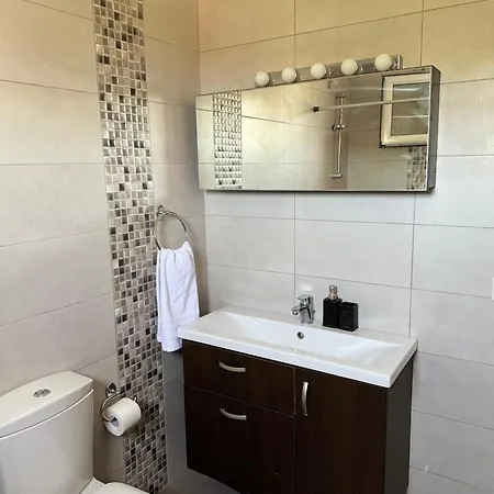 Nikludin & * Laganas